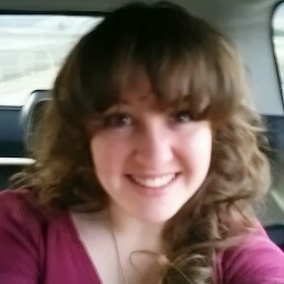 Meet your Posher, Micayla - Picture 1 of 1